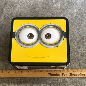 Universal Brand Despicable Me Minion metal Lunch box  limited edition